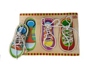 Lacing shoe puzzle